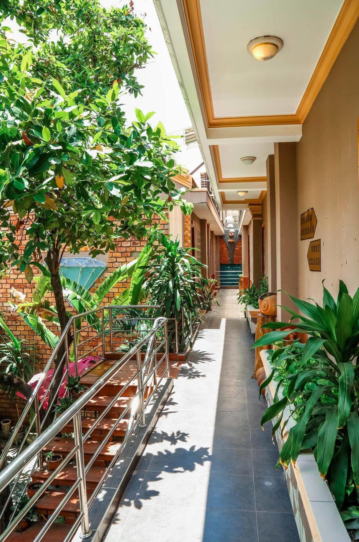 Vien Ngoc Xanh Hotel 1 Thành Pho Ho Chí Minh Esterno foto